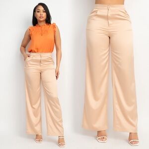 🆕Satin high rise wide leg pants in champagne